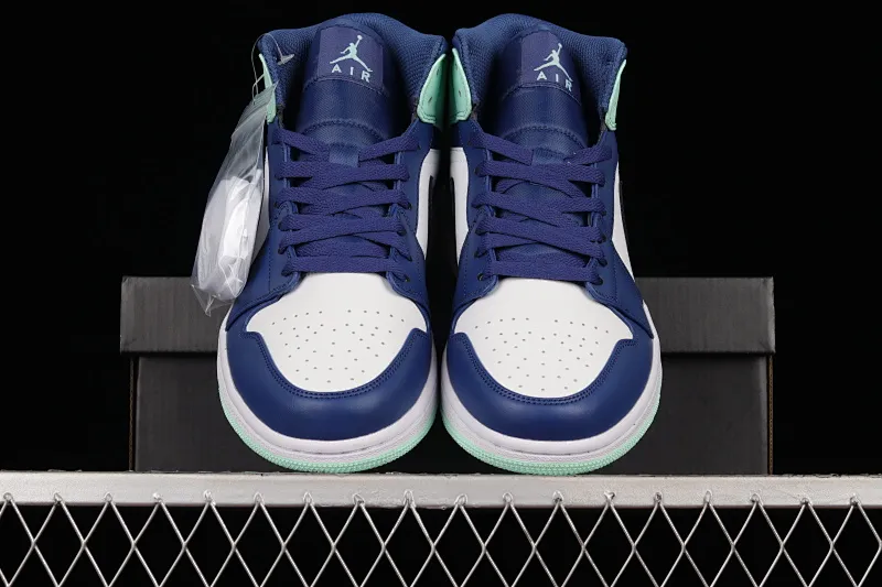 All categories Air Jordan Jordan series basketball shoes Air Jordan 1 Mid Air Jordan AJ1 Mid AJ1 Joe 1 blue white green mid-top basketball shoes 554724-413
